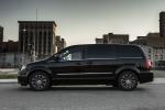 Chrysler Town & Country S 2013 года